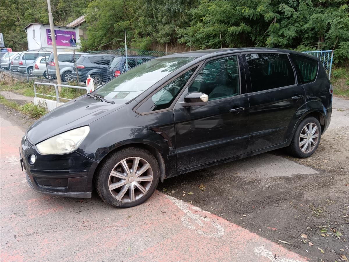 Ford S-MAX, 2,0 TDCi Titanium - fotka 5