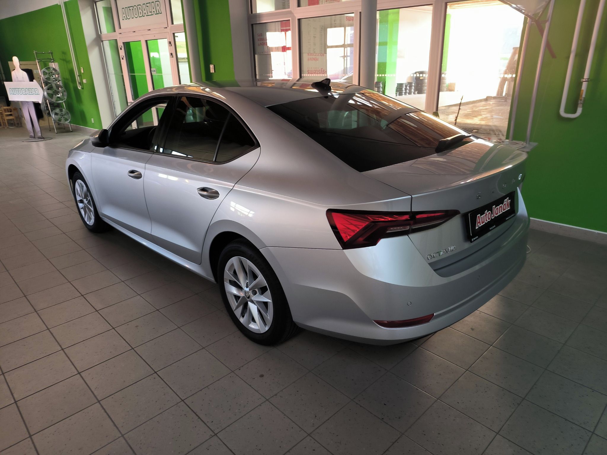 Škoda Octavia, 2,0TDi 85kW Ambition - fotka 2