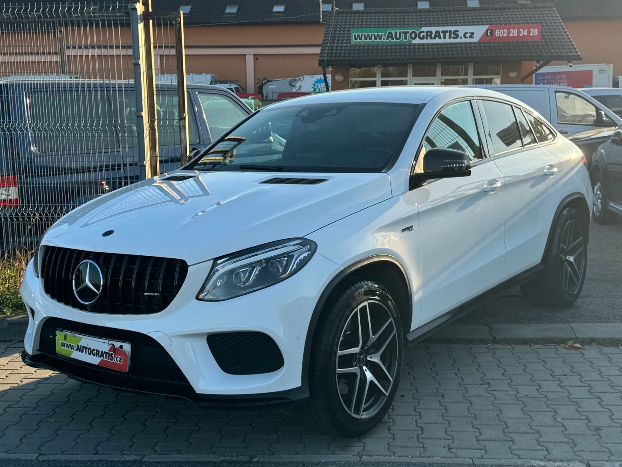 Mercedes-Benz GLE, 43AMG-VĚTRANÁ+MASÁŽ.SED.360CAM