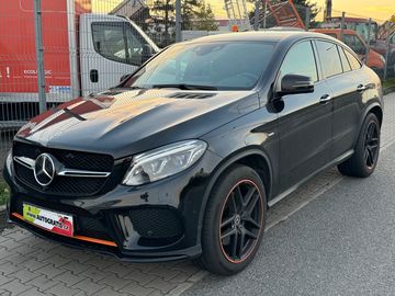400-ORANGE-EDITION-VĚTRANÁ SED