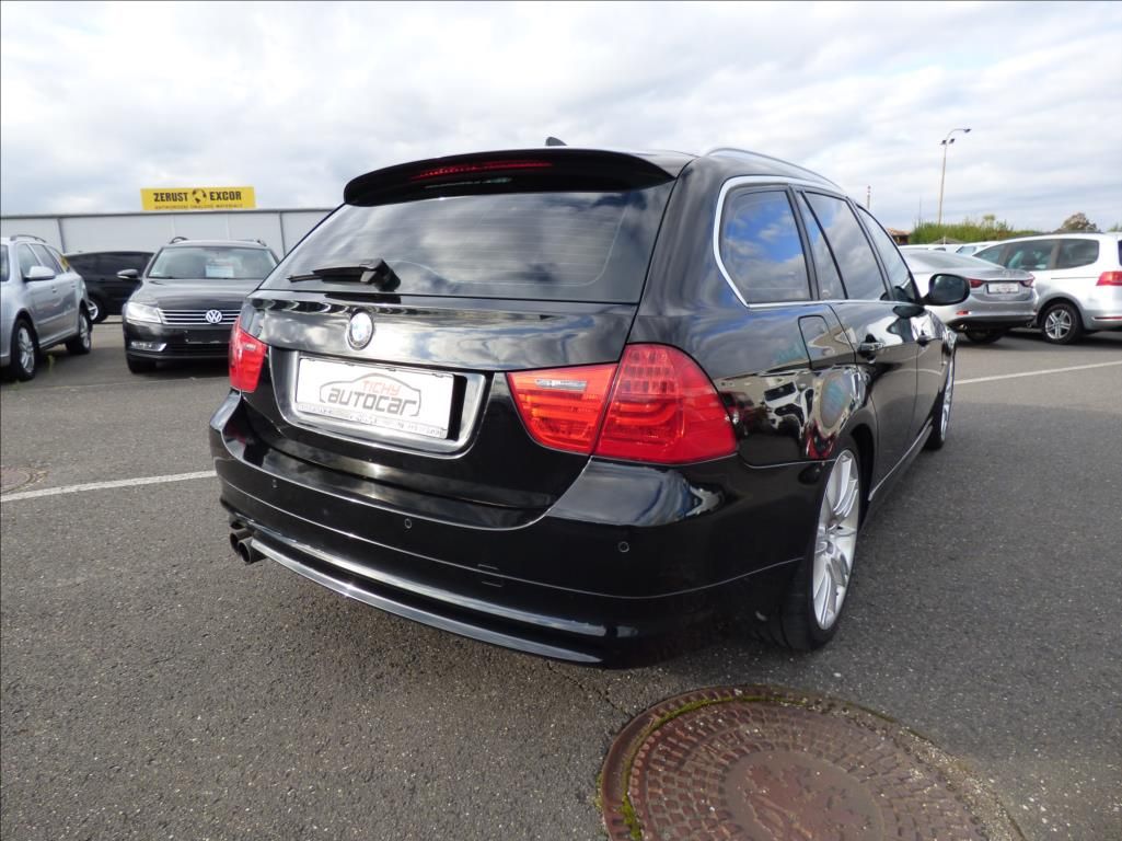 BMW Řada 3, 3,0 330d,M-Paket,Bi-Xenon,Navi - fotka 3