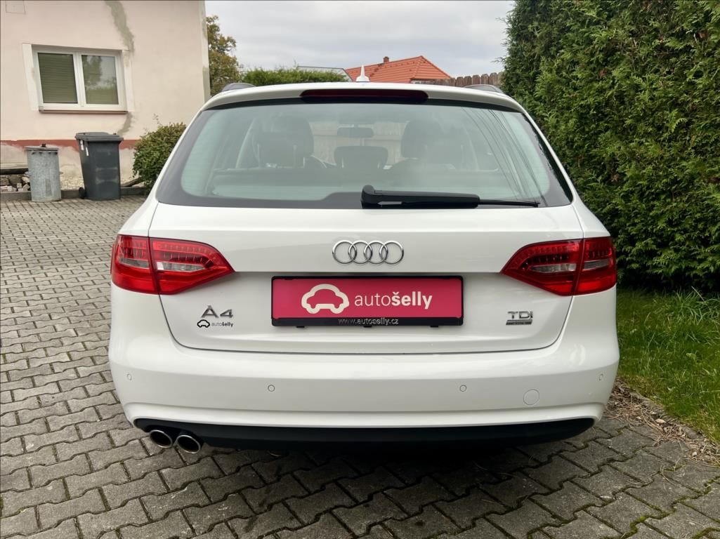 Audi A4, 2,0 TDi KLIMA / NAVI - fotka 4
