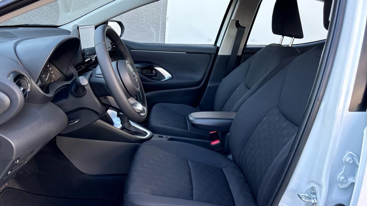 Mazda 2 Hybrid, 1,5 AT Centre-line - fotka 6