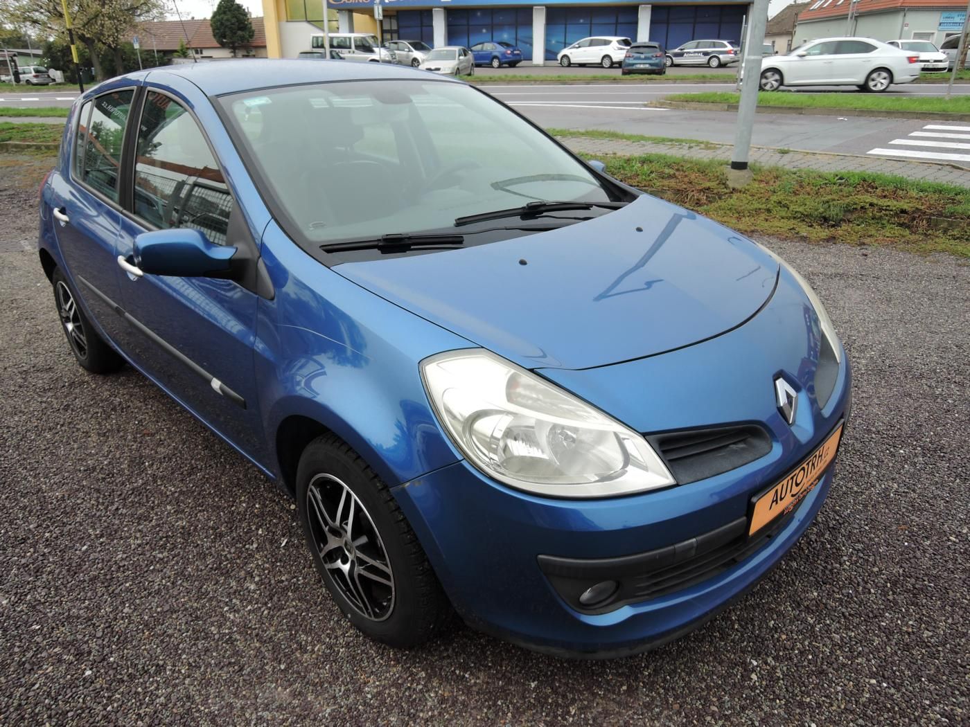 Renault Clio, 1,2 16V 75k Authentique Sport - fotka 2