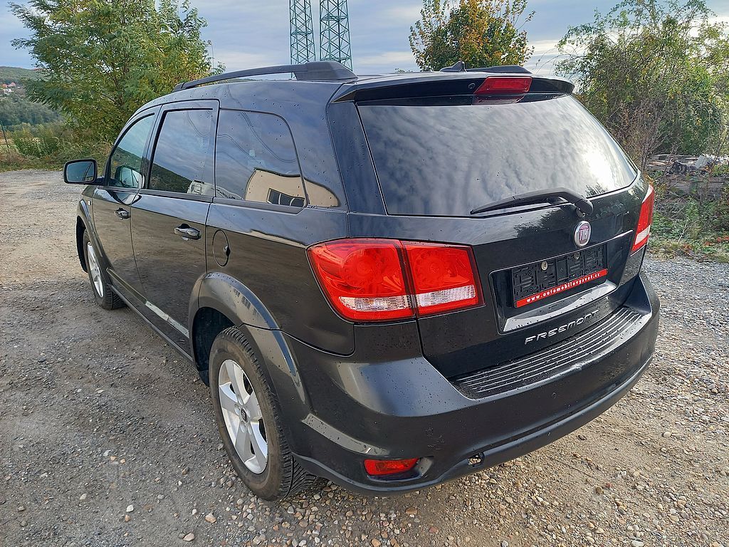 Fiat Freemont, 2.0Mjt klima+alu.kola+7míst - fotka 4
