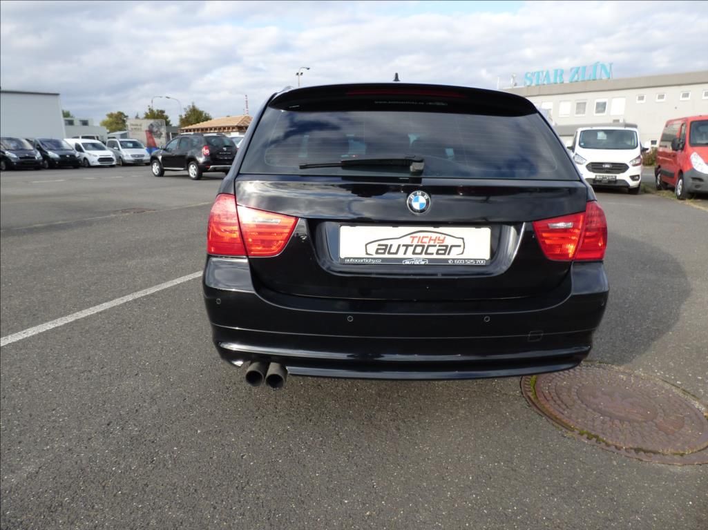 BMW Řada 3, 3,0 330d,M-Paket,Bi-Xenon,Navi - fotka 4