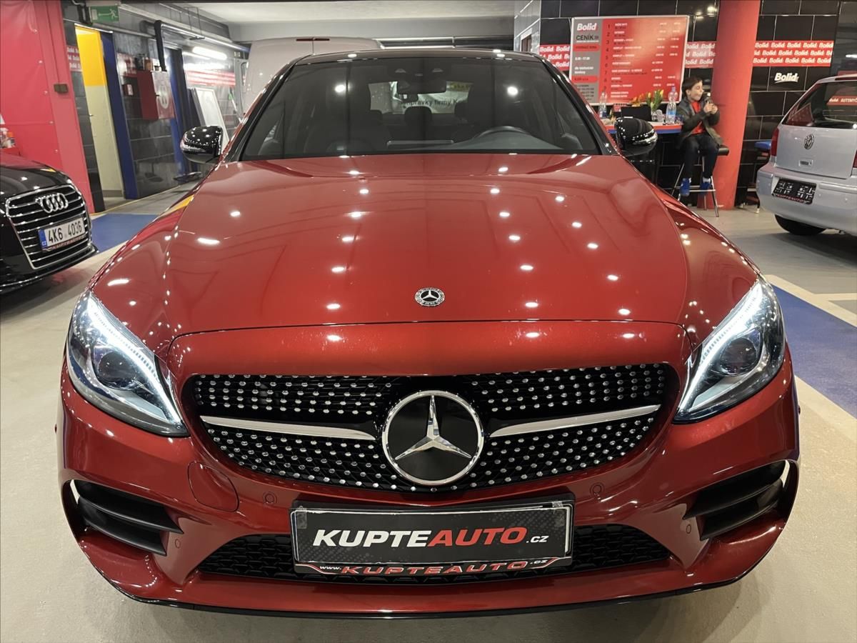 Mercedes-Benz Třídy C, 2,0 C 300 de - fotka 2