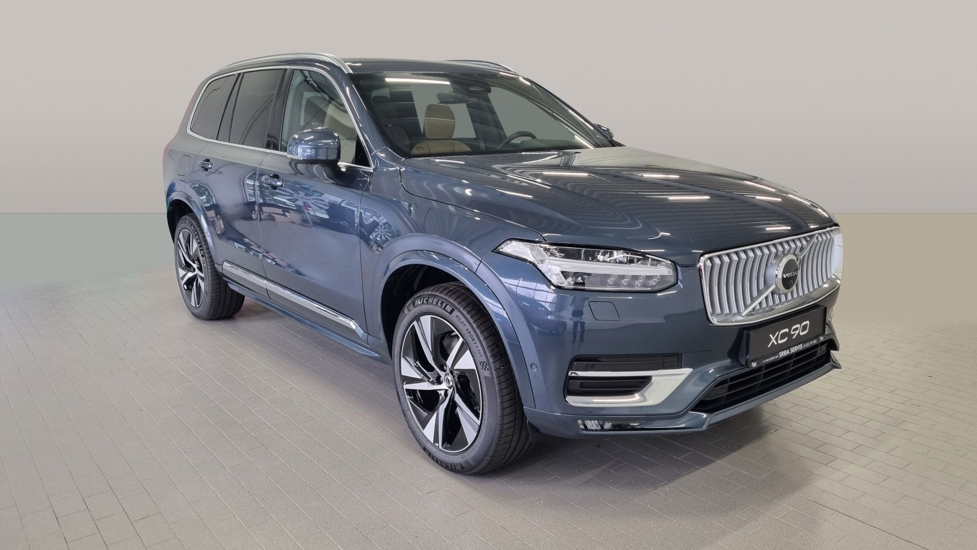 Volvo XC90, B5 2.0L 250+14 HP AT8 AWD PLUS - fotka 2