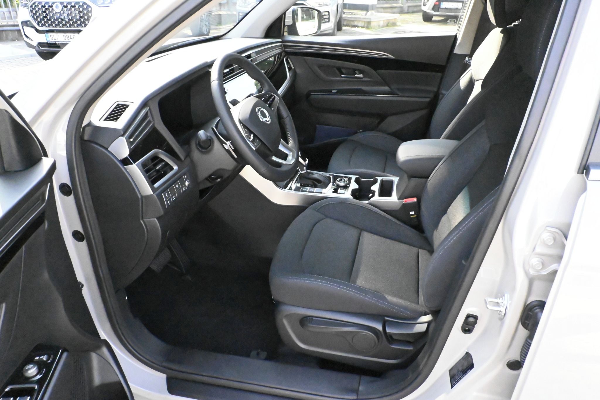 SsangYong Korando, AUTOMAT Style+ IHNED K ODBĚRU - fotka 4