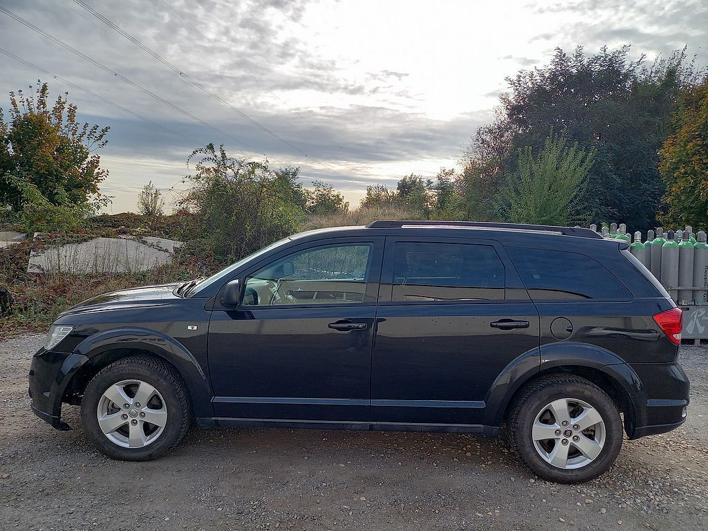 Fiat Freemont, 2.0Mjt klima+alu.kola+7míst - fotka 5