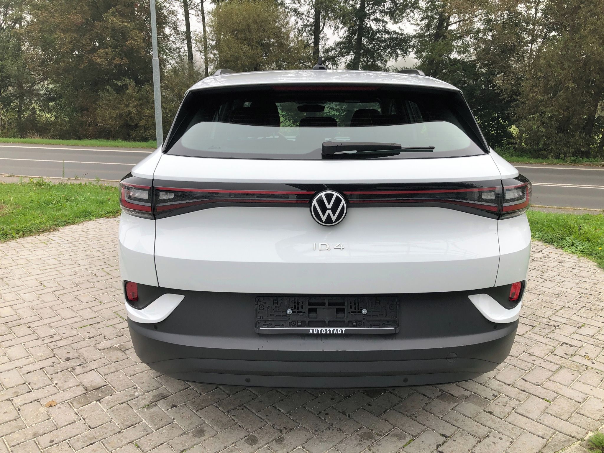Volkswagen ID.4, Pure 125 KW 52kWh - fotka 6