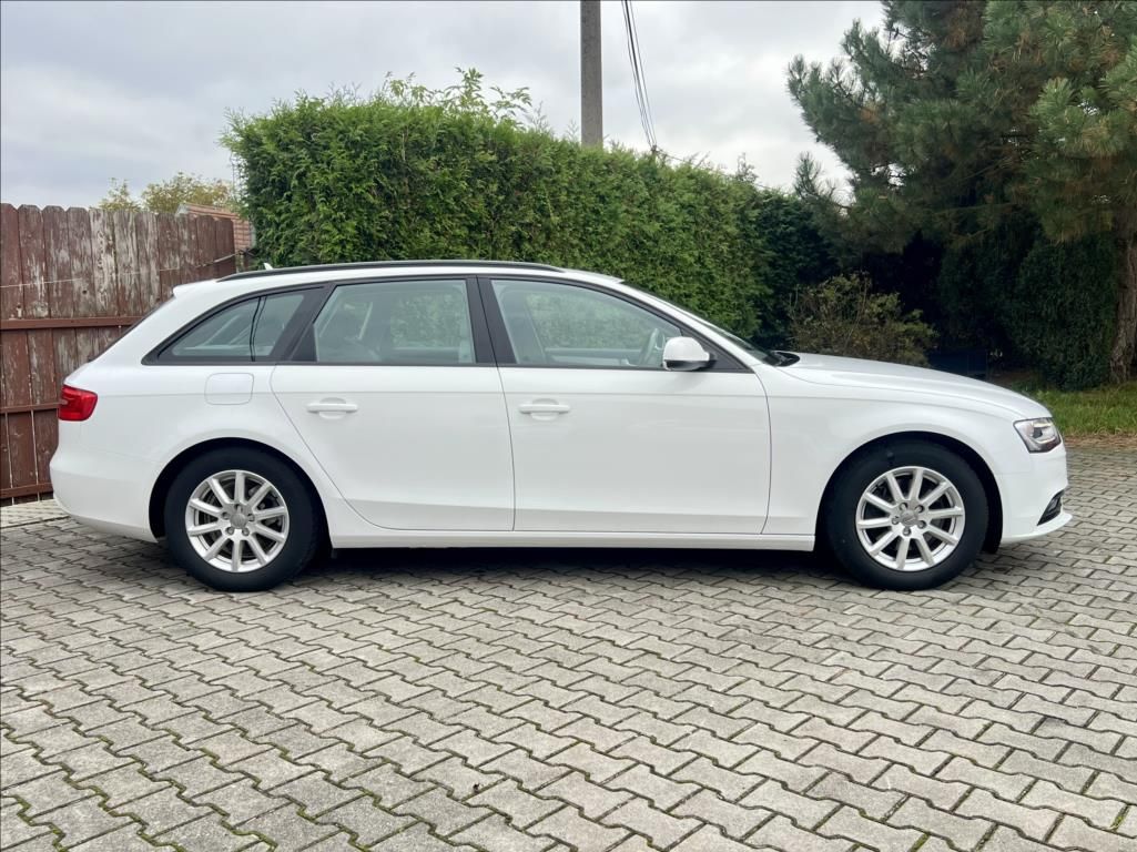 Audi A4, 2,0 TDi KLIMA / NAVI - fotka 6