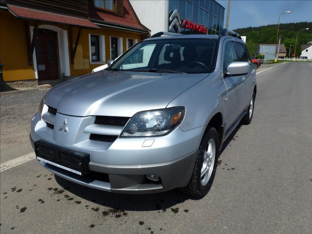 Mitsubishi Outlander, 2,0 16V LPG! Kůže,4x4  4WD INT - fotka 2