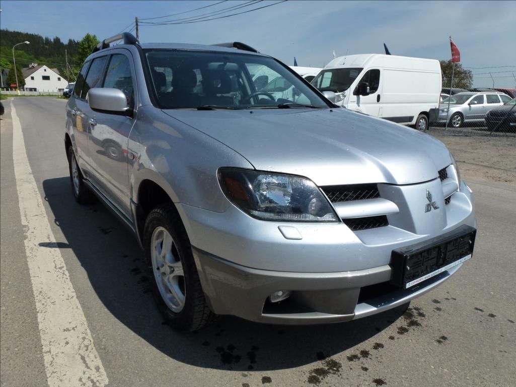 Mitsubishi Outlander, 2,0 16V LPG! Kůže,4x4  4WD INT - fotka 4
