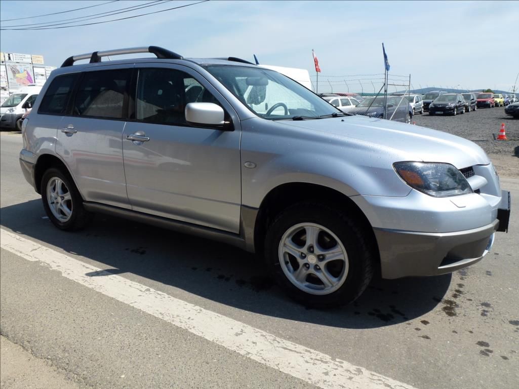 Mitsubishi Outlander, 2,0 16V LPG! Kůže,4x4  4WD INT - fotka 5