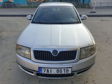 celek na díly