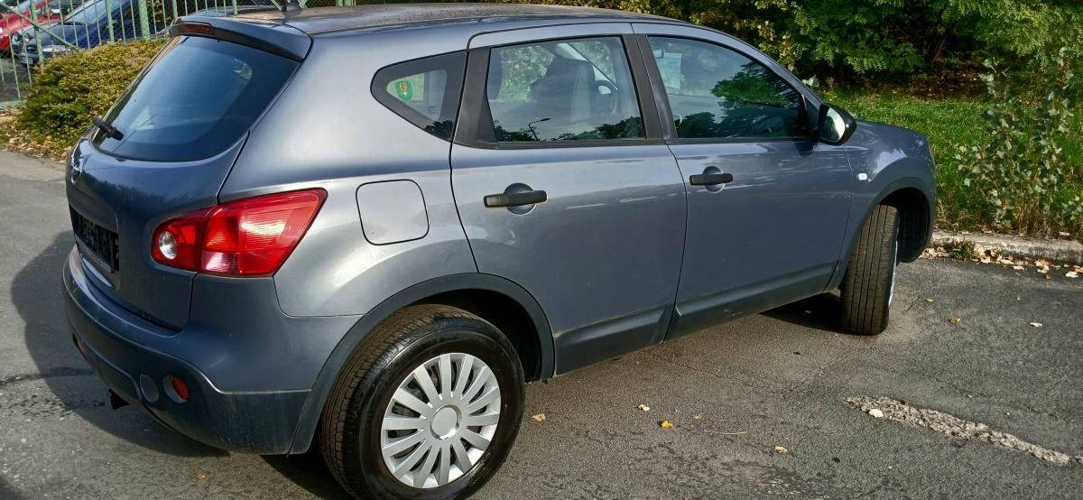 Nissan Qashqai, 2.0  104 kw 4x4 1. majitel - fotka 3