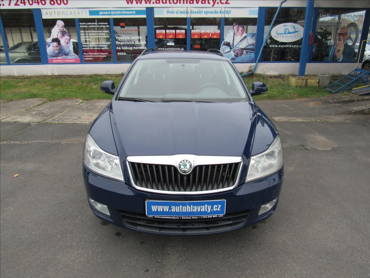 Škoda Octavia, 1,6 TDI CR DPF Ambition Combi - fotka 2