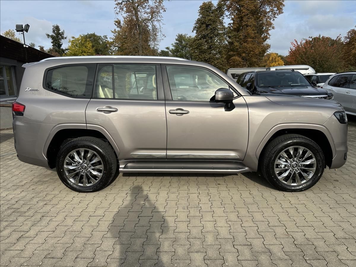 Toyota Land Cruiser, LC 300 GX.R V6 3.3D 70 th - fotka 5