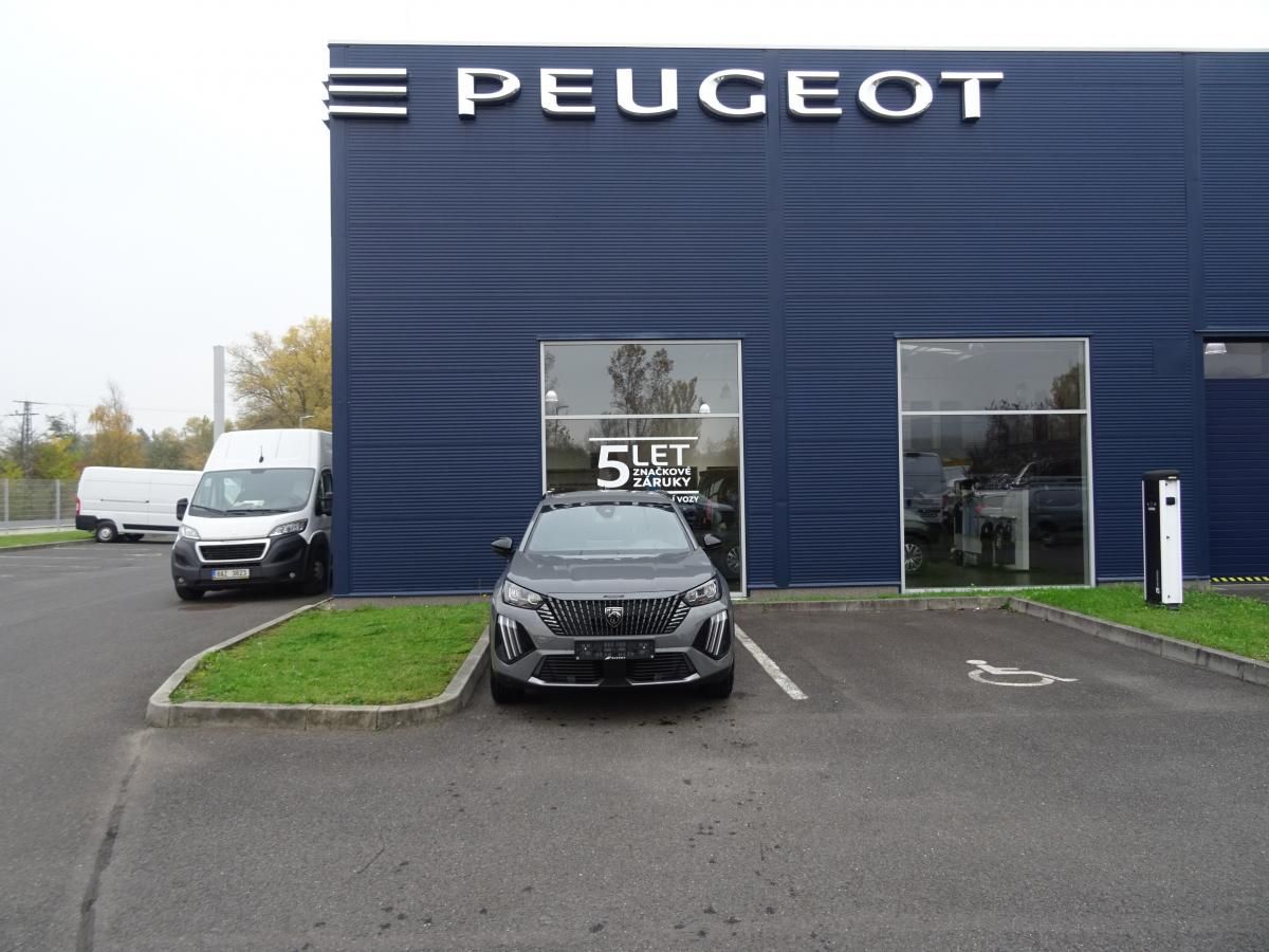 Peugeot 2008, ALLURE e-115 kW /156k - fotka 2