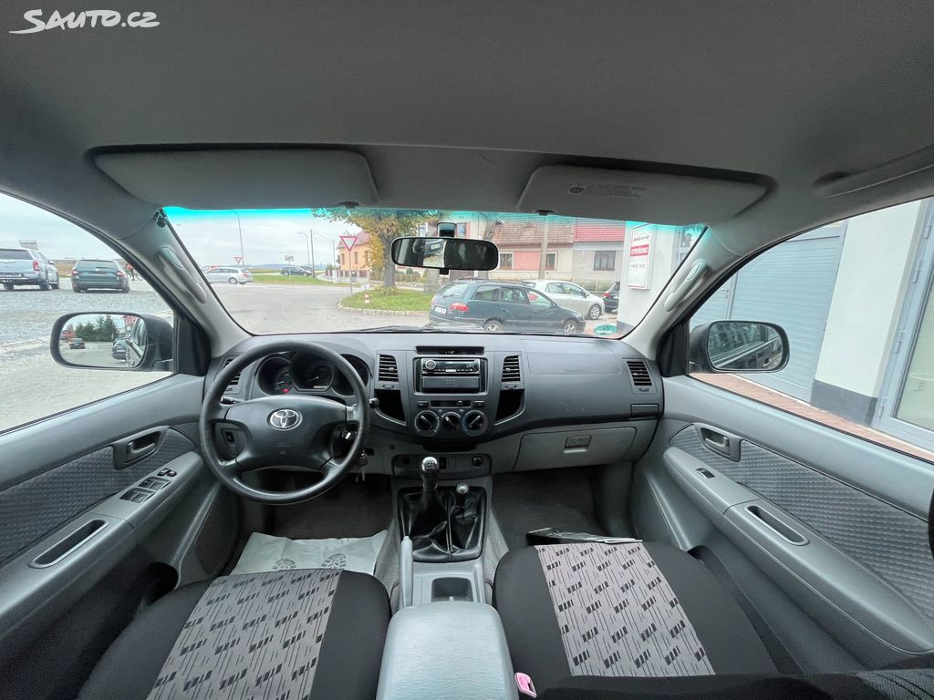 Toyota Hilux, fotka 12