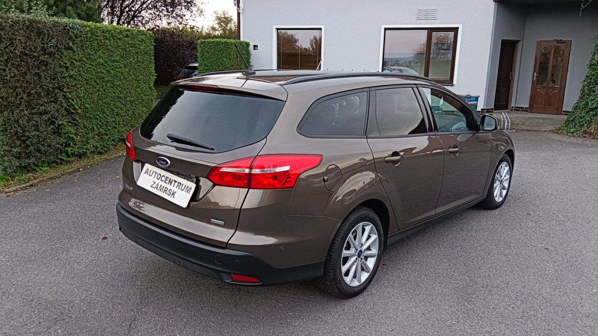 Ford Focus, 1.0 I 92 KW - fotka 6