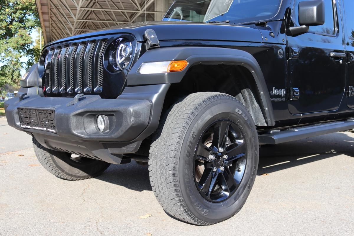 Jeep Wrangler, UNLIMITED 3.6 V6 4X4 212kW - fotka 5