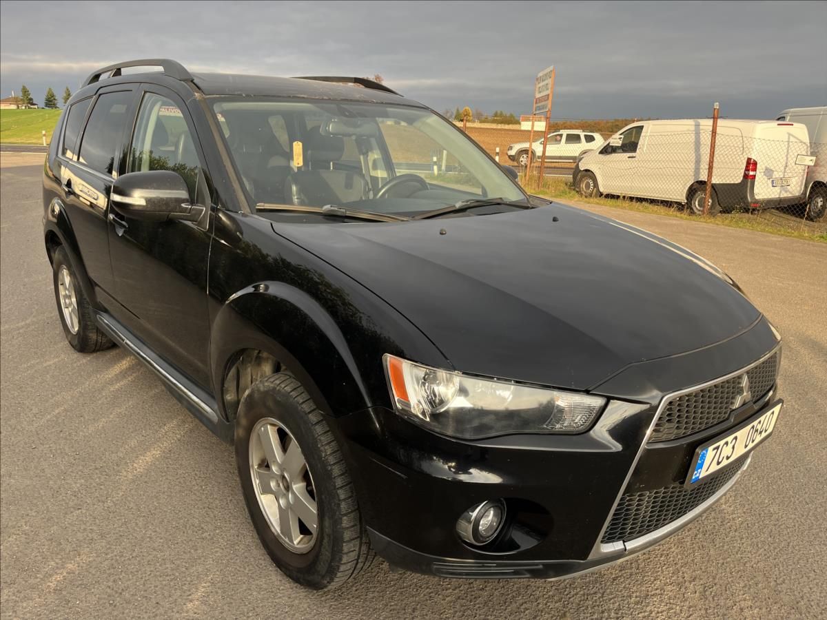 Mitsubishi Outlander, 2,3 DI-D 4X4 KLIMA ROZVODY - fotka 3