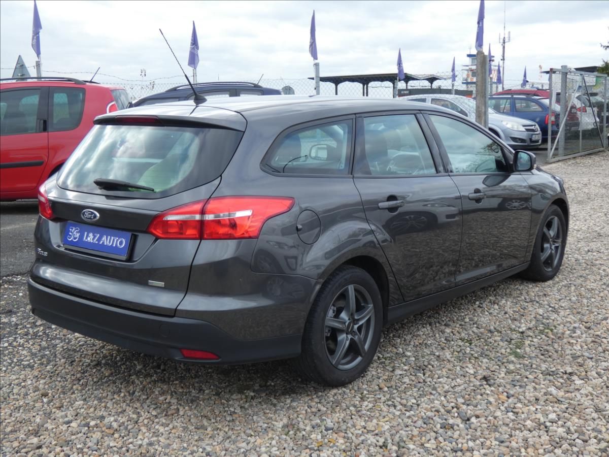 Ford Focus, 1,0 EcoBoost - fotka 4
