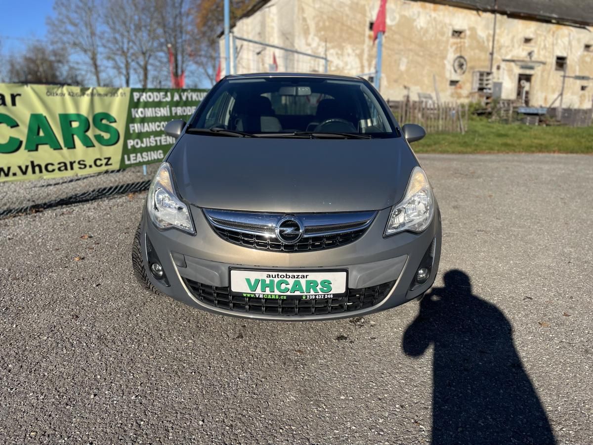 Opel Corsa, 1,2 Klimatizace - fotka 2