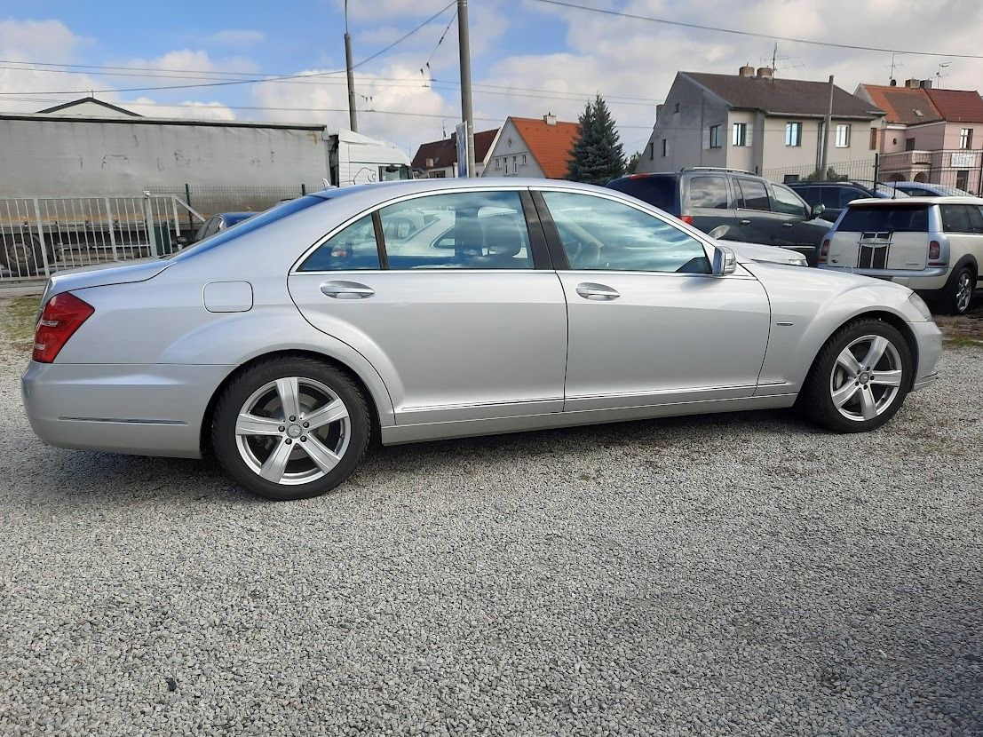 Mercedes-Benz Třídy S, 500 V8 bi turbo - fotka 3