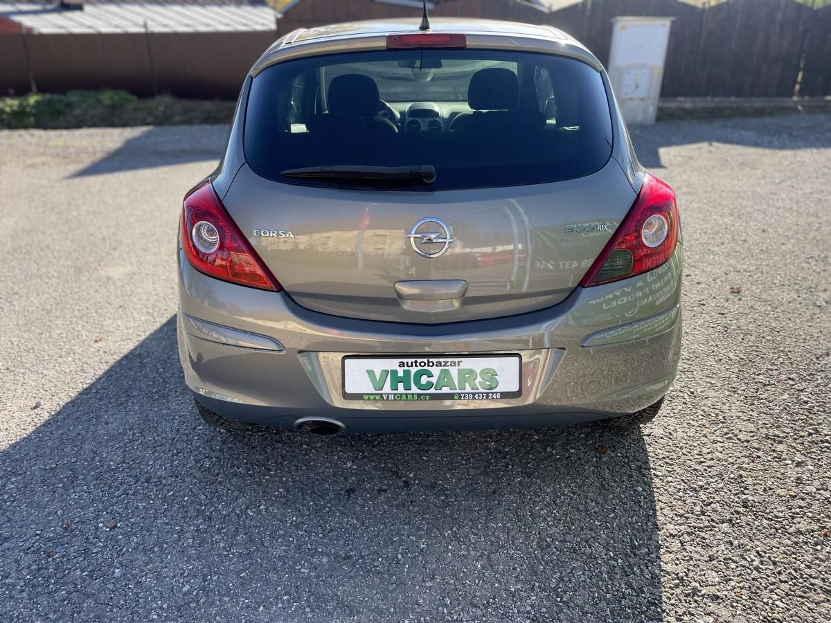 Opel Corsa, 1,2 Klimatizace - fotka 6