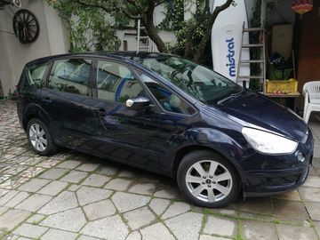 Obrázek k inzerátu: Ford S-MAX, 7míst, diesel, 96 kW, 2l