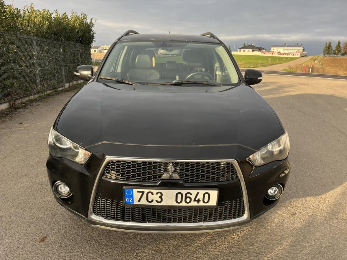 Mitsubishi Outlander, 2,3 DI-D 4X4 KLIMA ROZVODY - fotka 2