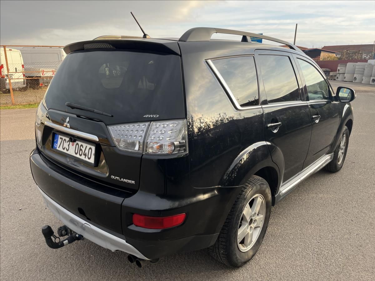 Mitsubishi Outlander, 2,3 DI-D 4X4 KLIMA ROZVODY - fotka 6