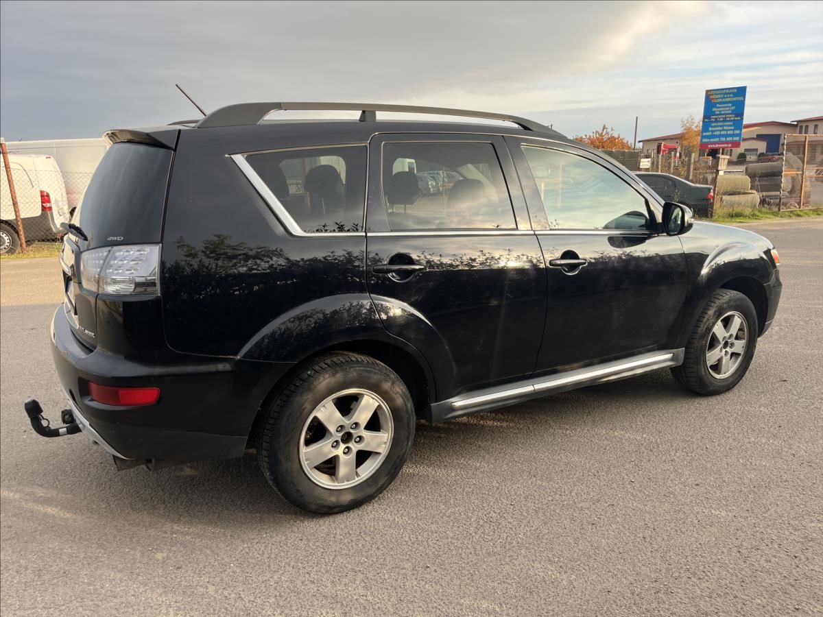 Mitsubishi Outlander, 2,3 DI-D 4X4 KLIMA ROZVODY - fotka 5