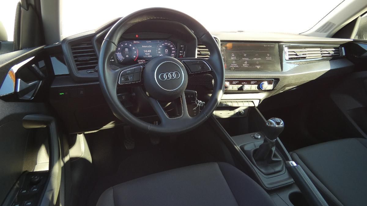 Audi A1, Sportback 25 TFSI S Line - fotka 5