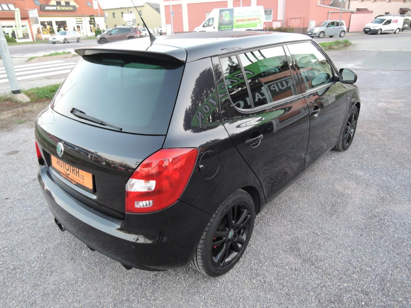 Škoda Fabia, 1,4 TSi RS DSG 180 PS Servis - fotka 6