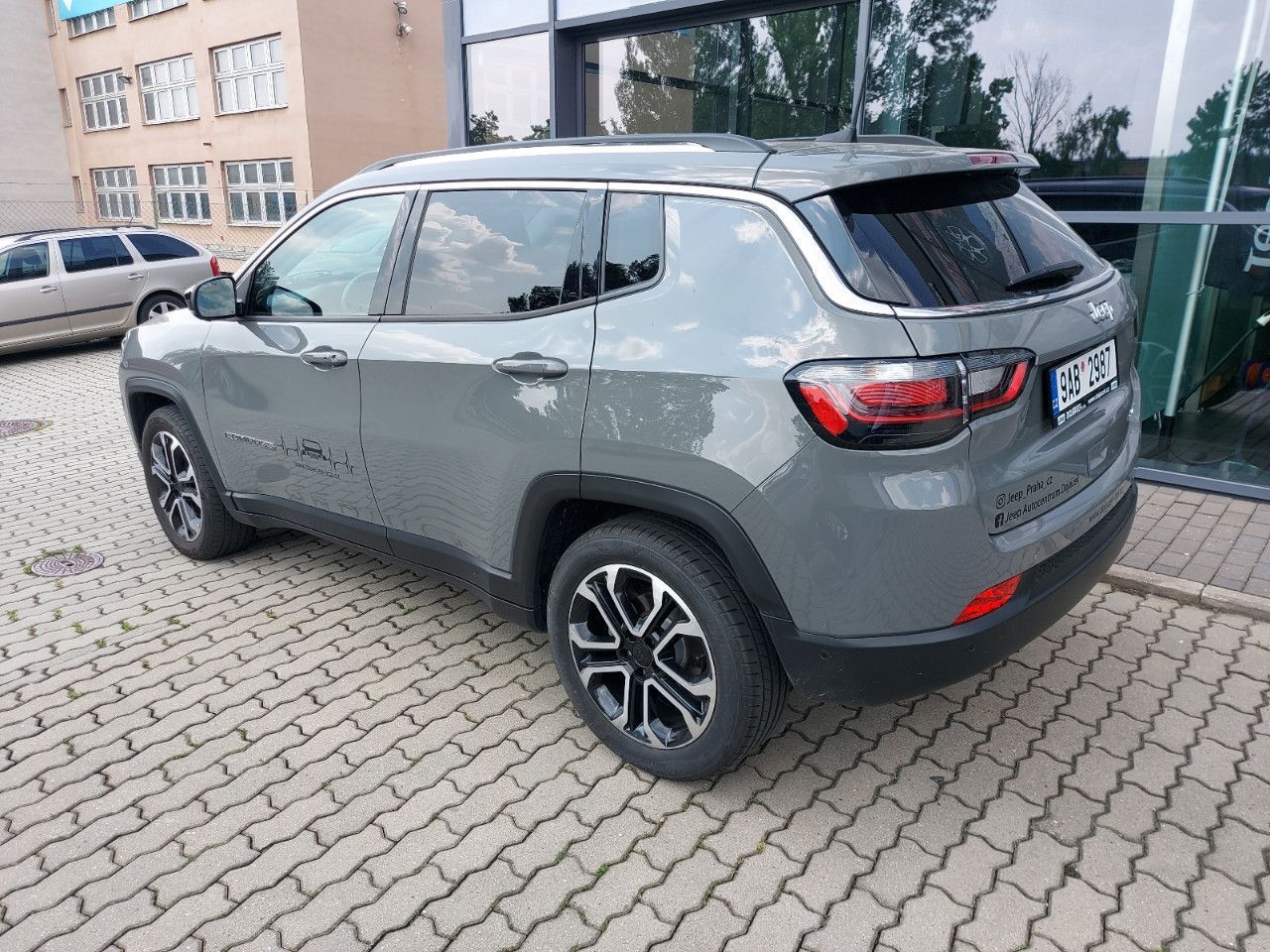 Jeep Compass, 1.3 GSE aut. FWD Limited - fotka 5