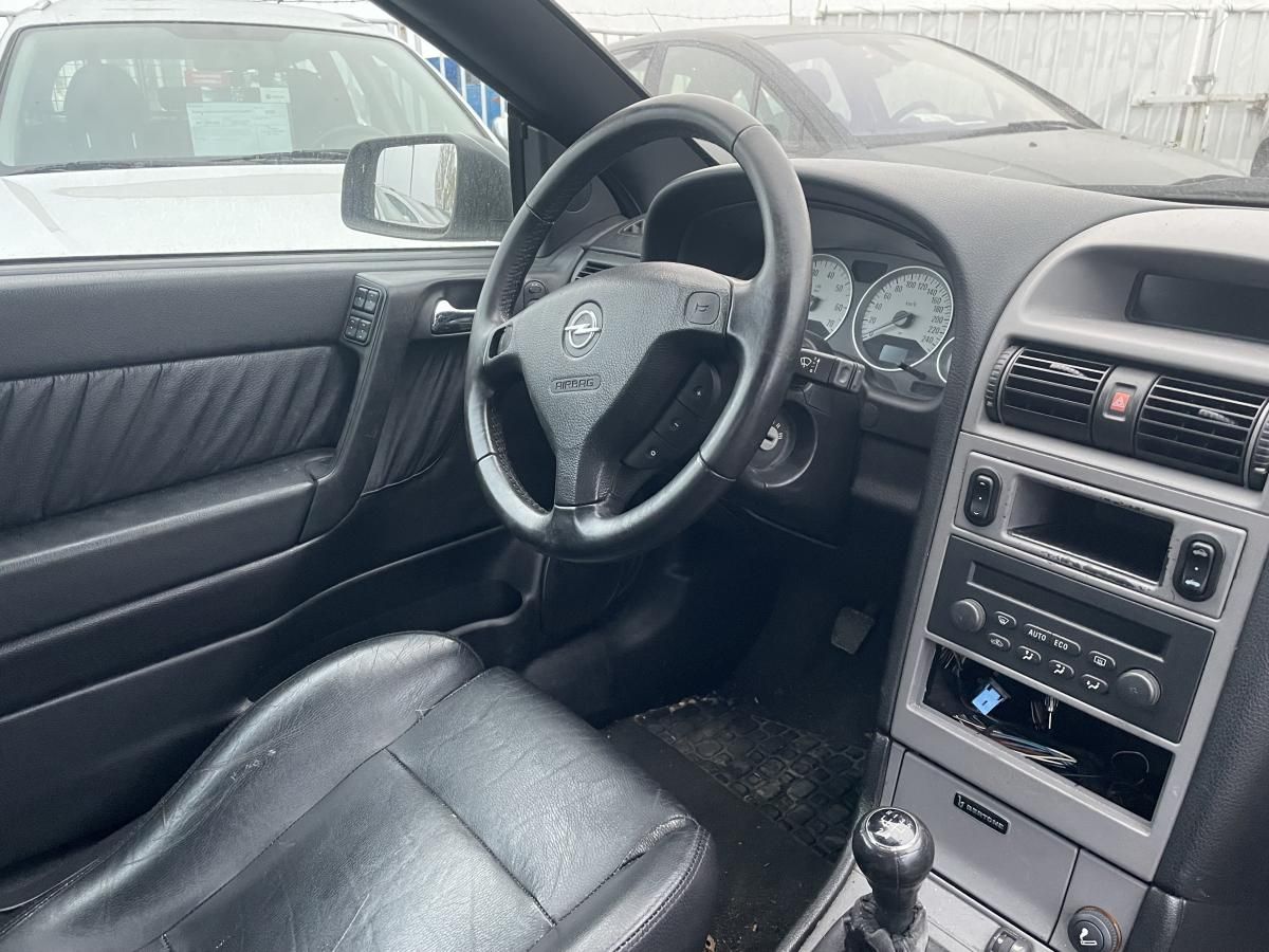 Opel Astra, 1.8 92KW - fotka 3