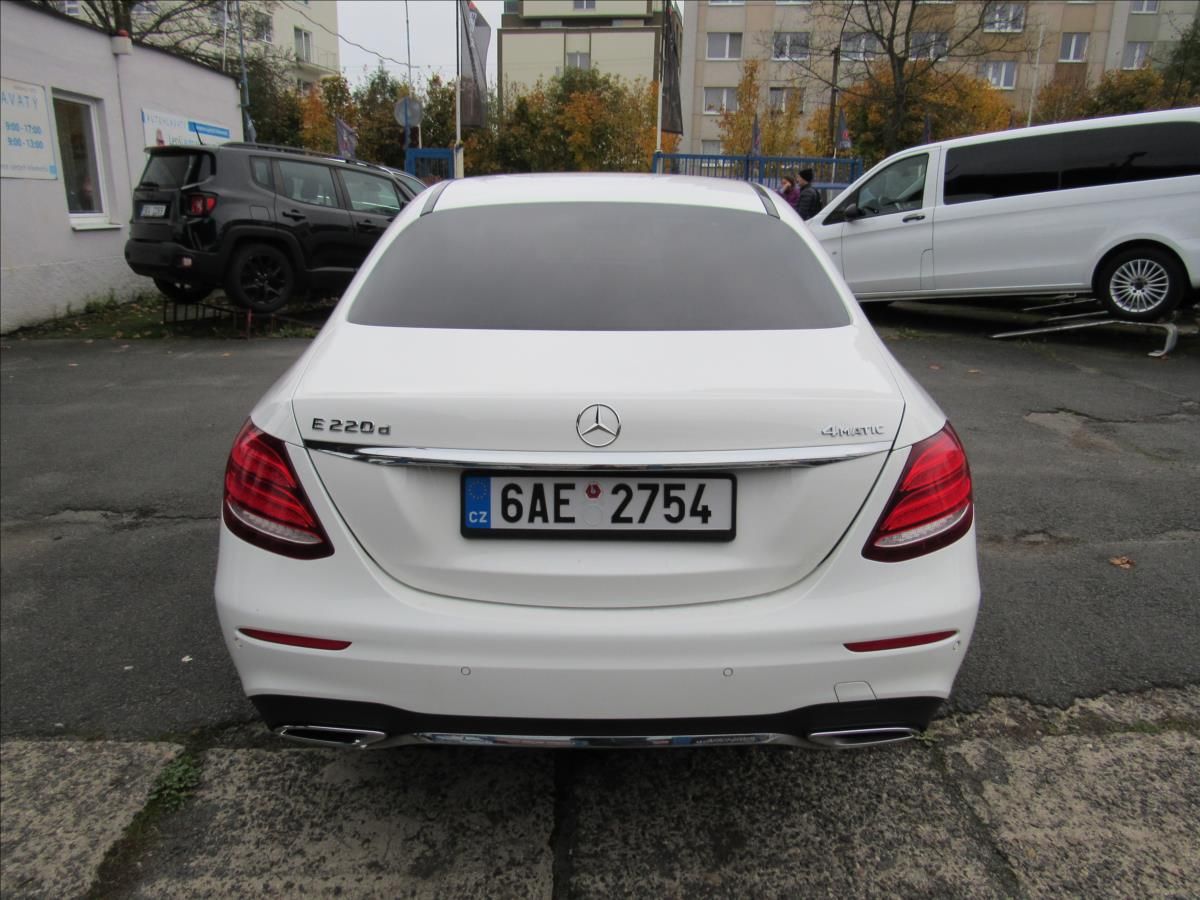 Mercedes-Benz Třídy E, 2,0 E 220 d 4MATIC 9-Gtronic - fotka 5