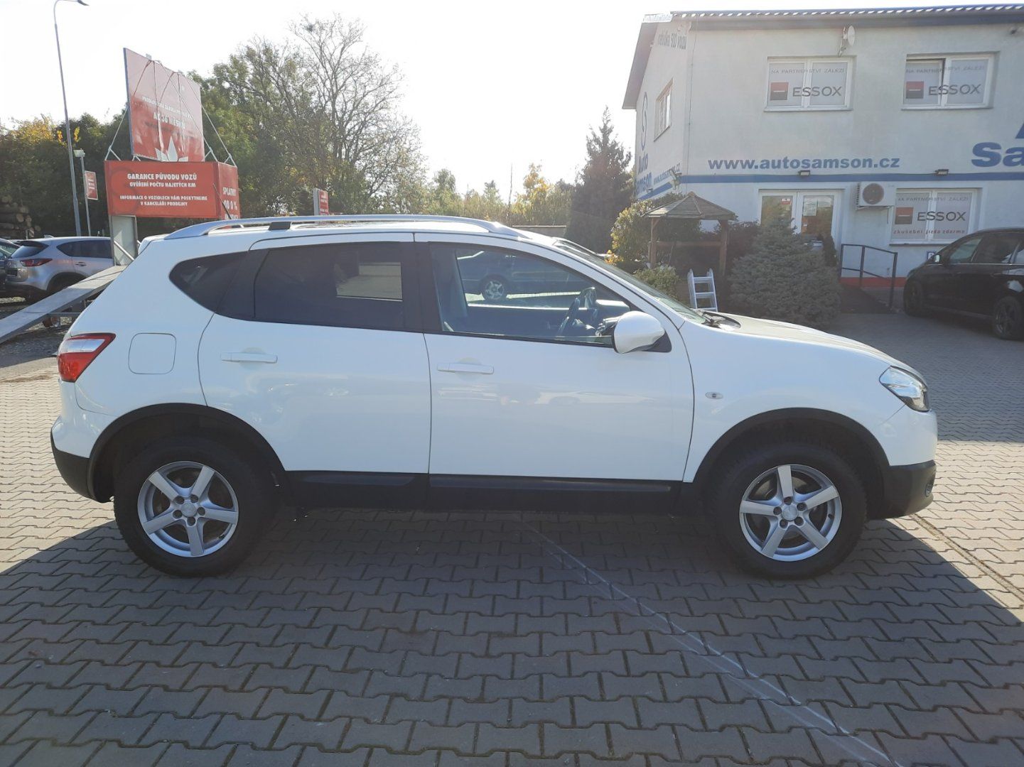 Nissan Qashqai, 1,6 16V 86kW*PANORAMA*KAMERA* - fotka 4