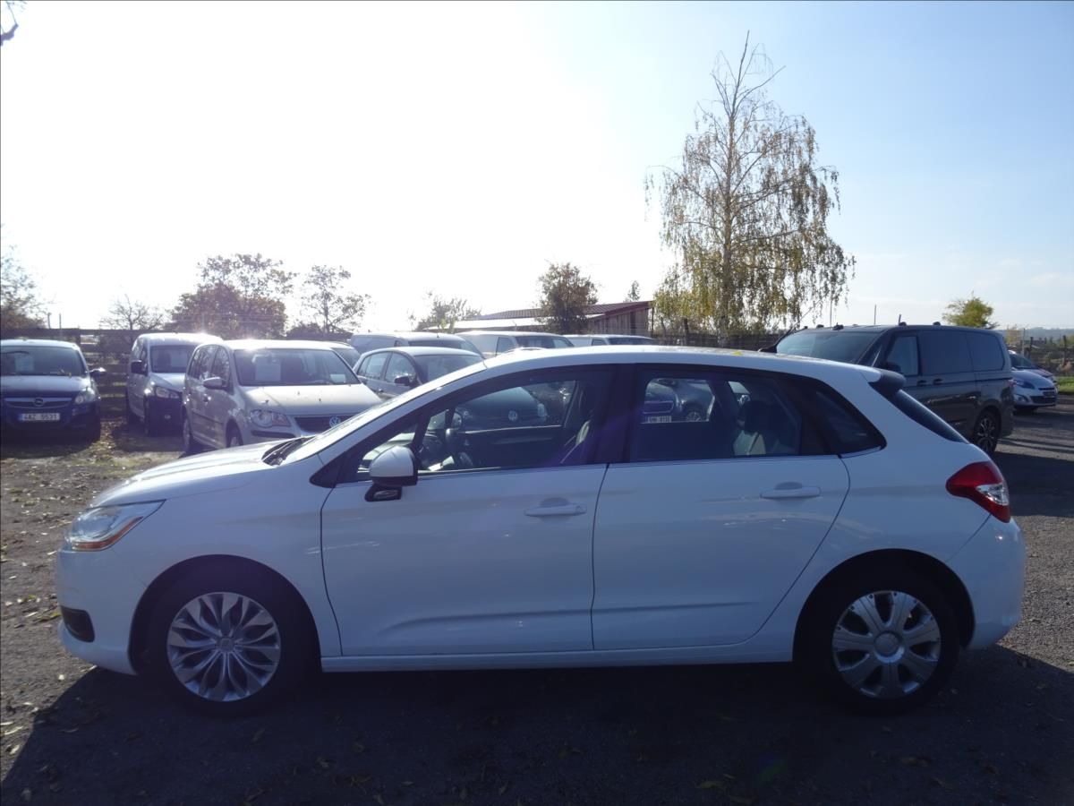 Citroën C4, 1,6 HDi klima,serviska,ČR,DPH - fotka 4