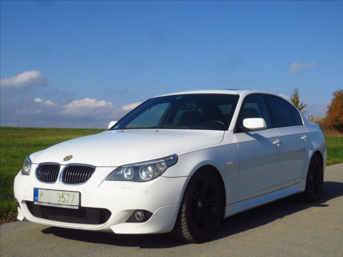 BMW Řada 5, 4,8   550i V8, sbírkový stav - fotka 2