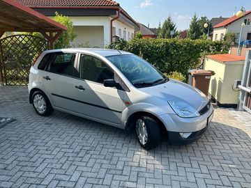 Obrázek k inzerátu: Ford Fiesta, nízký nájezd, velice zachovalý