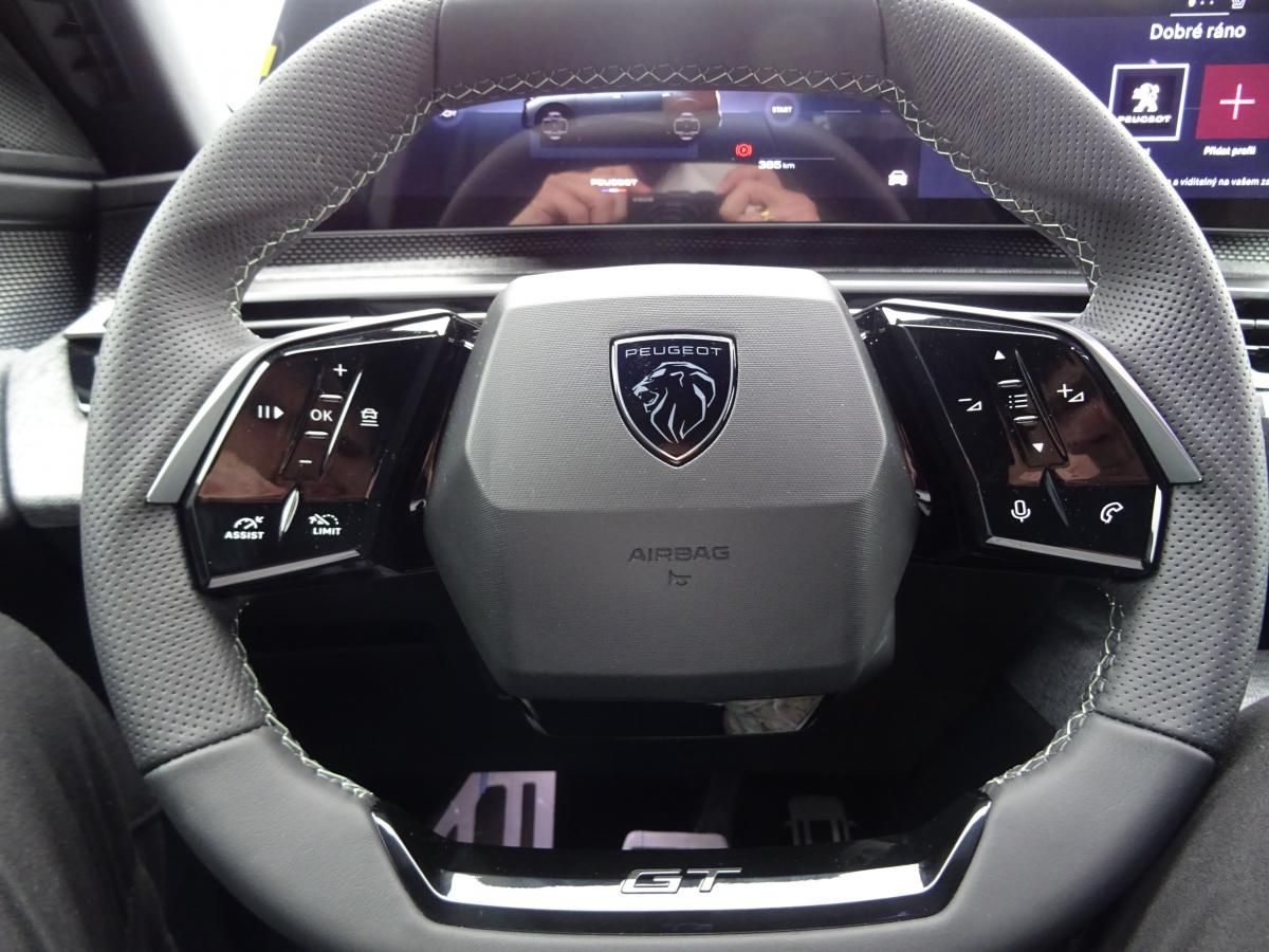 Peugeot 5008, e-GT 157 kW/210k (Bat. 73kWh) - fotka 3