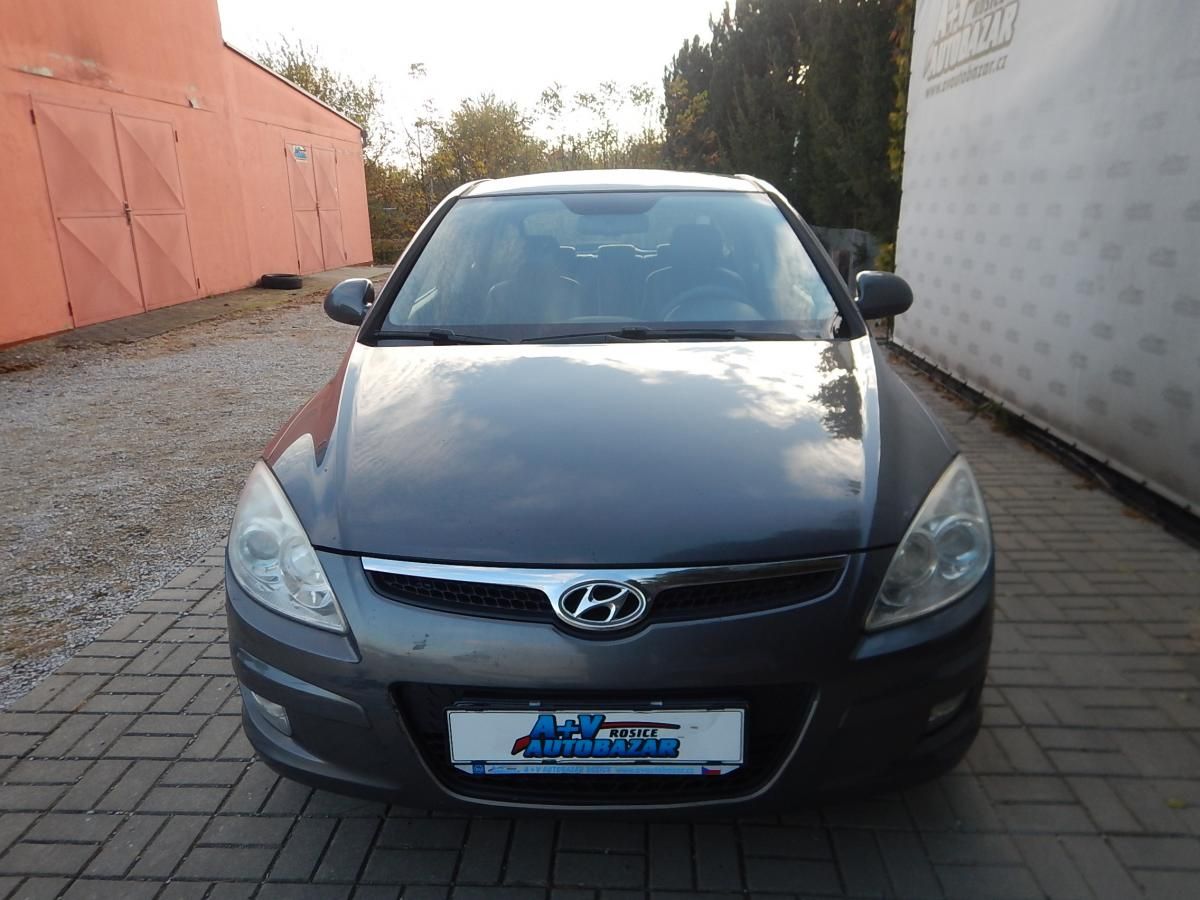 Hyundai i30, 2.0 CRdi 103 kw Premium - fotka 6