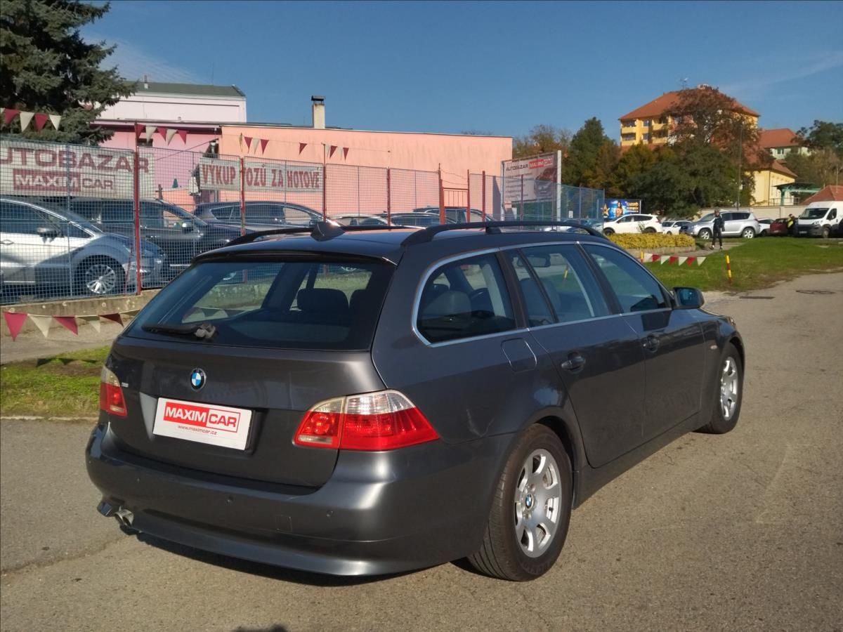 BMW Řada 5, 2,5 525d Touring - fotka 5