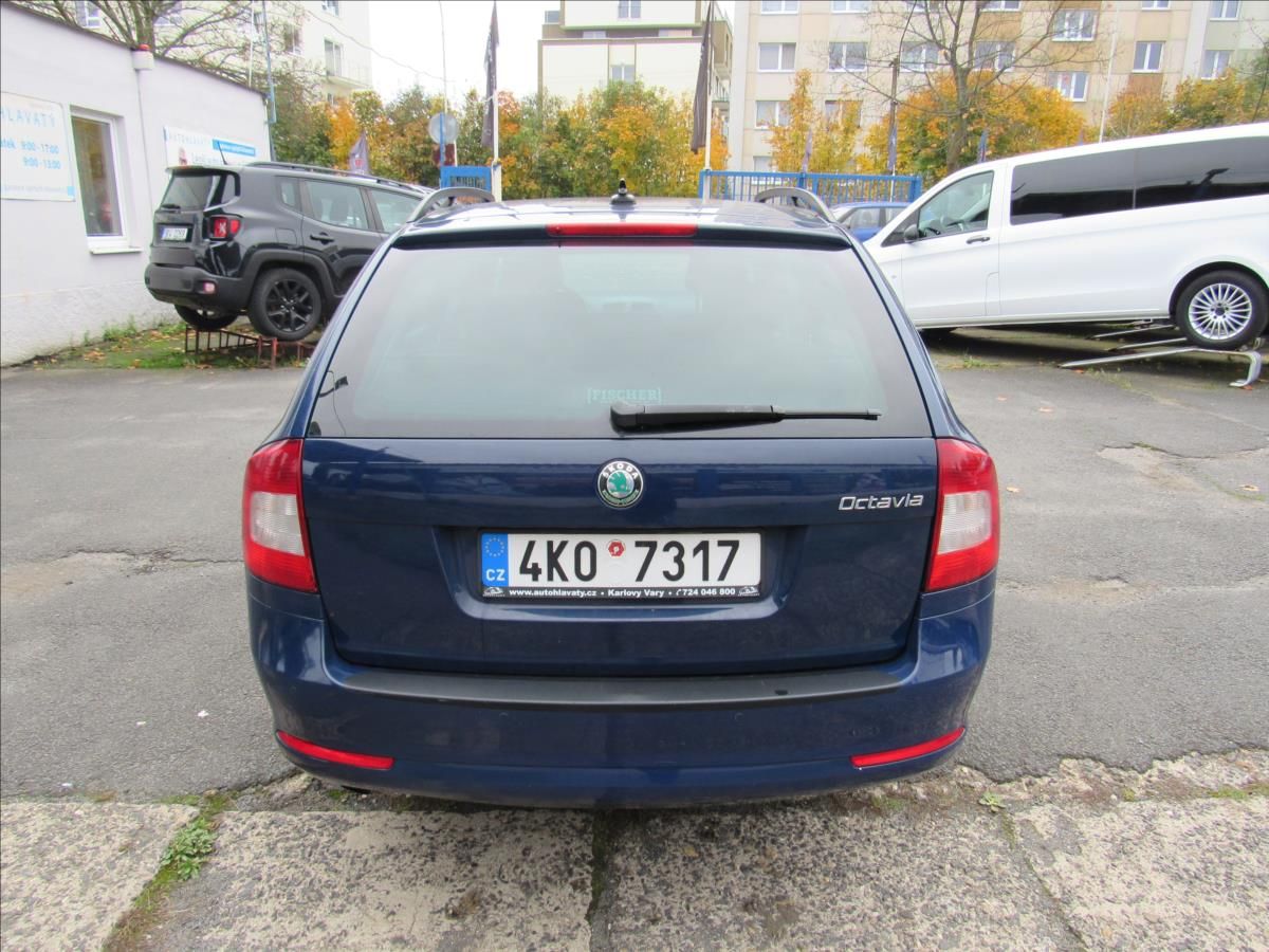 Škoda Octavia, 1,6 TDI CR DPF Ambition Combi - fotka 5