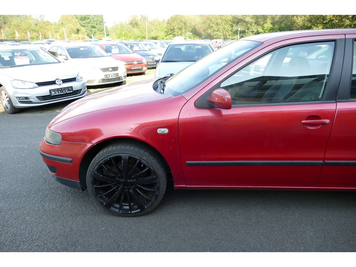 Seat Leon, 1,4 55KW KLIMA - fotka 4